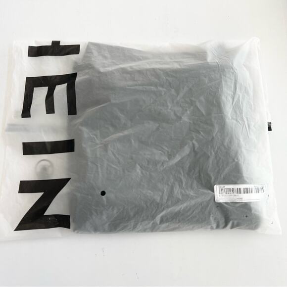 New SHEIN Cut Out Waist Flare Leg Cami Jumpsuit Black Womens SIZE Medium PETITE - Picture 11 of 11